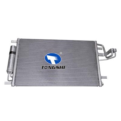 适用于现代途胜?(JM)?2.0?CRDI?04-/起亚?狮跑?LX?L4?2.0L?05-10冷凝器