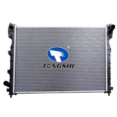 适用于路虎神行者?V6?2.5L?02-05?MT散热器