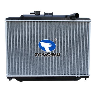 适用于NISSAN?URVAN'06- MT 散热器