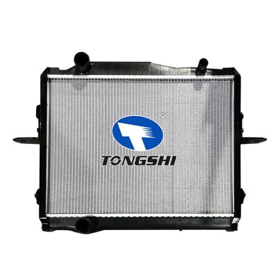 适用于三菱?CANTER'6D16/6D17/6M61 99-02 MT散热器