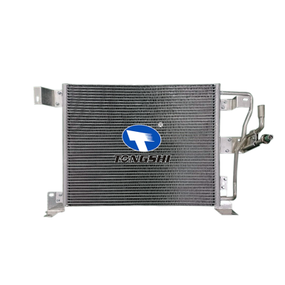 适用于?大切诺基JEEP?Grand?Cherokee?(ZJ,ZG)?93-98/?大瓦格尼Grand?Wagoneer?93-????冷凝器