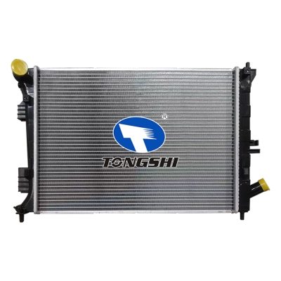 适用于起亚?K3?MT散热器