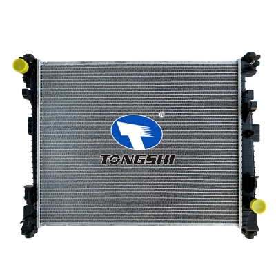 适用于GM?DODGE?JEEP GRANDCHEROKEE 大切诺基 3.0 V6 14-17 MT?散热器